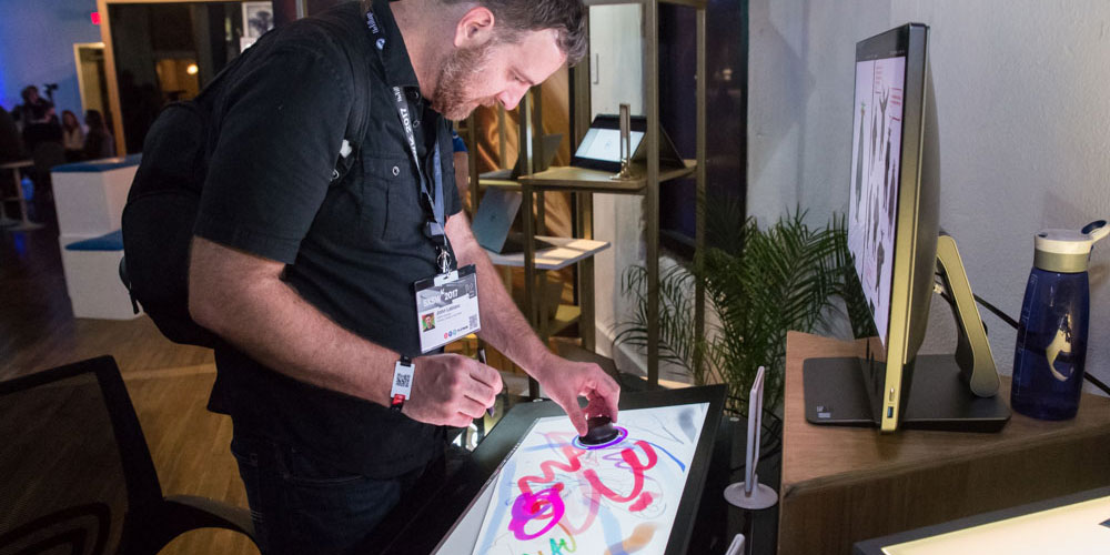 SXSW 2017 attendee drawing on the Dell Canvas