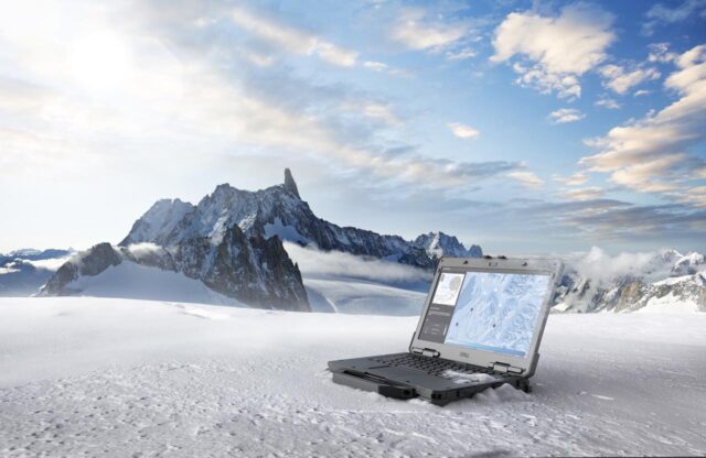 Rugged Latitude 7330 on a snow and ice covered mountainside. 
